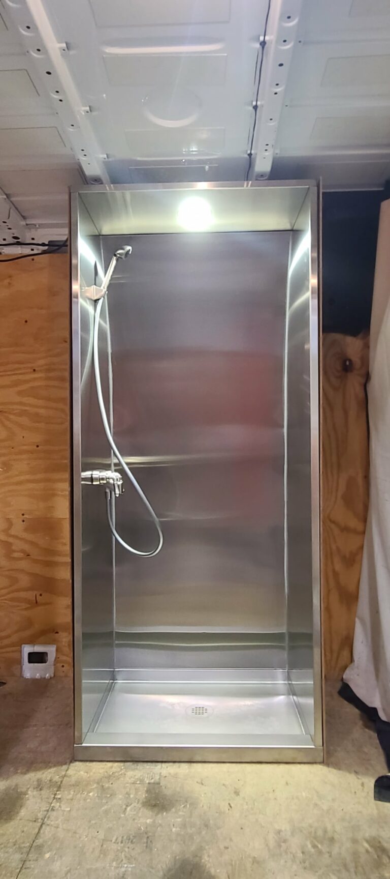 Sprinter Van & R.V. Shower’s Frigo Design